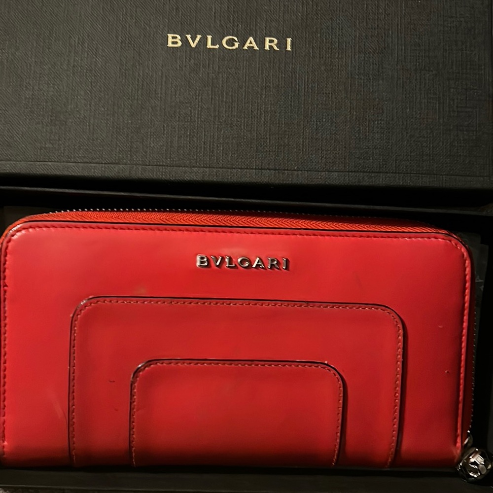 Bulgari Lg Zip Serpenti Wallet, w/box.Gently used, calf leather shows some wear.